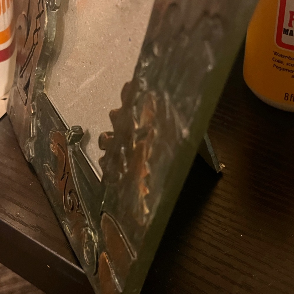 Rustic Copper Wolf Design Picture Frame - Picture 8 of 9
